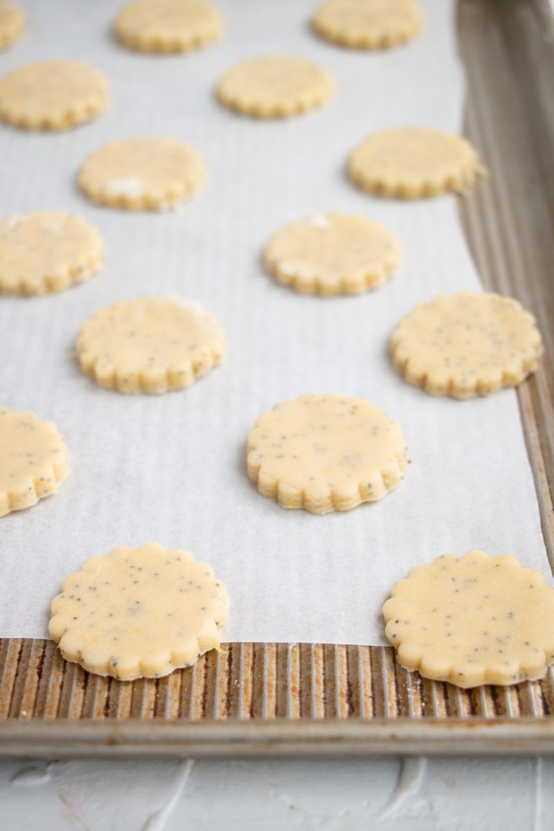 Lemon Poppy Seed Shortbread Sandwich Cookies - The Hearty Life