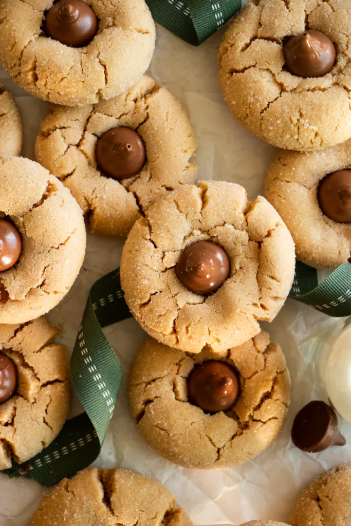 Easy Peanut Butter Blossom Cookies