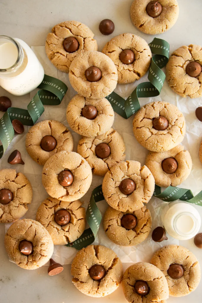 Easy Peanut Butter Blossom Cookies