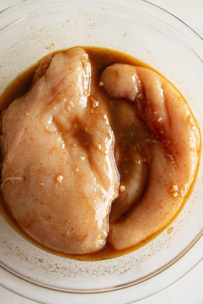 chicken breasts in marinade 