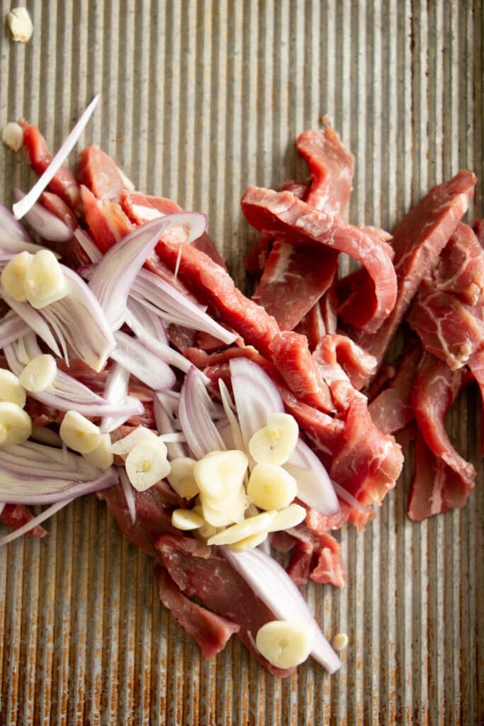sheet pan with beef, shallot, and garlic
