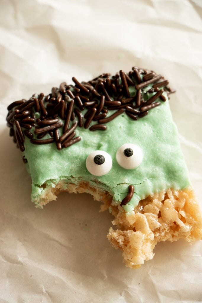 Easy No-Bake Halloween Frankenstein Rice Krispie Treats