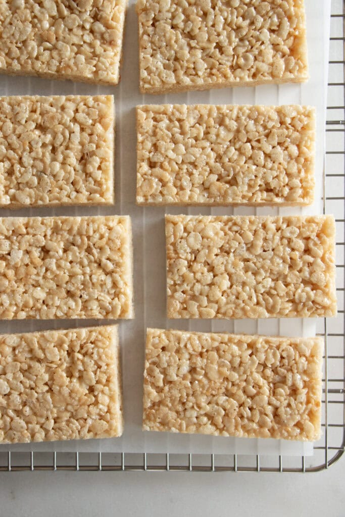 slice rice Krispie treats 