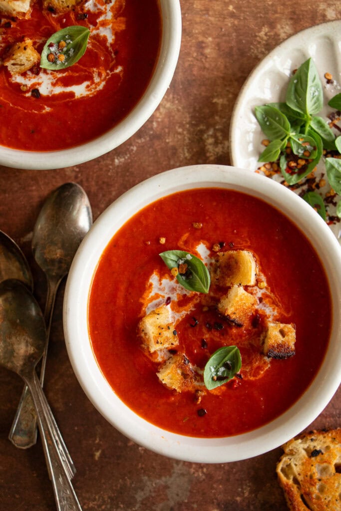 bowl of Panera bread tomato soup