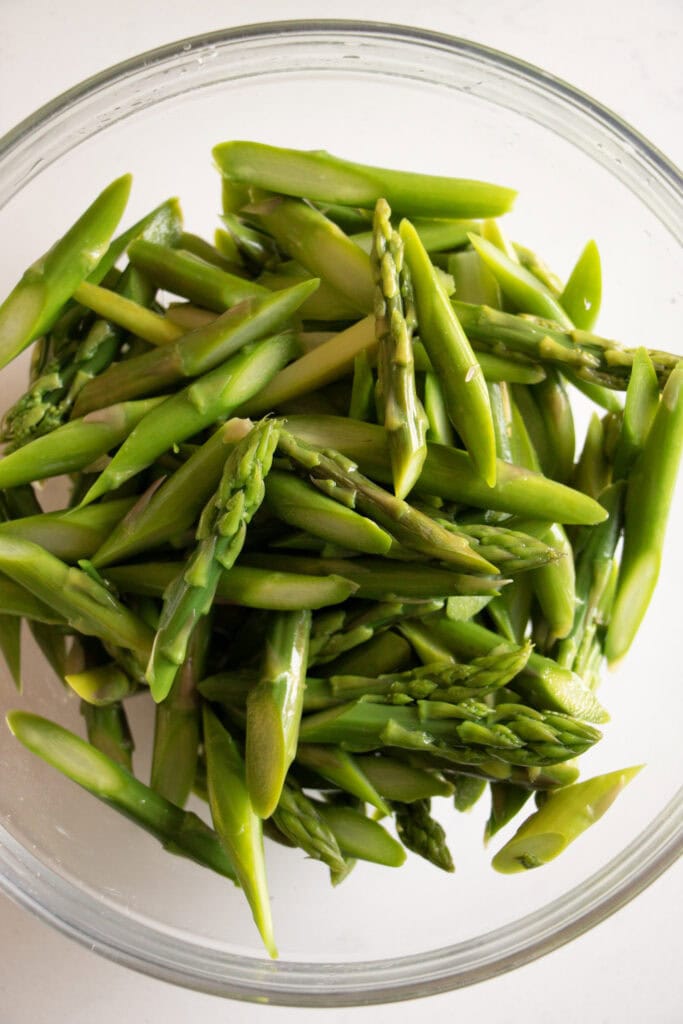 bowl of blanched asparagus 