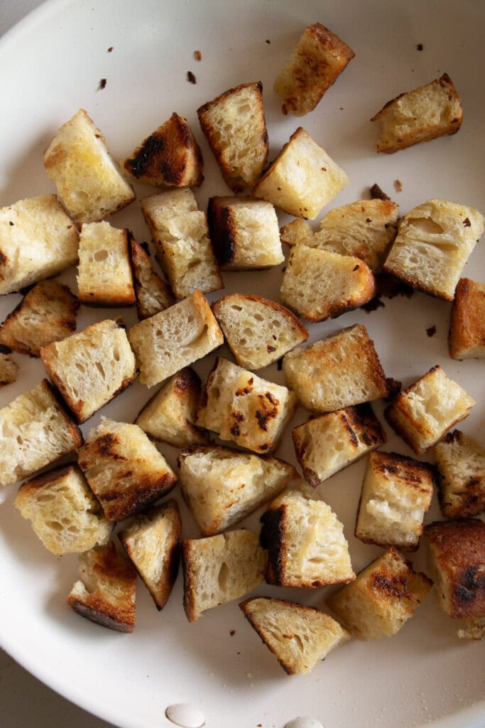 toasted cubes of bread 