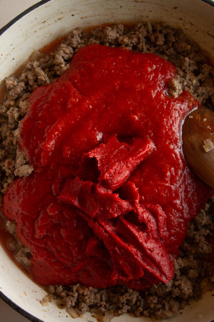 tomato sauce in beef