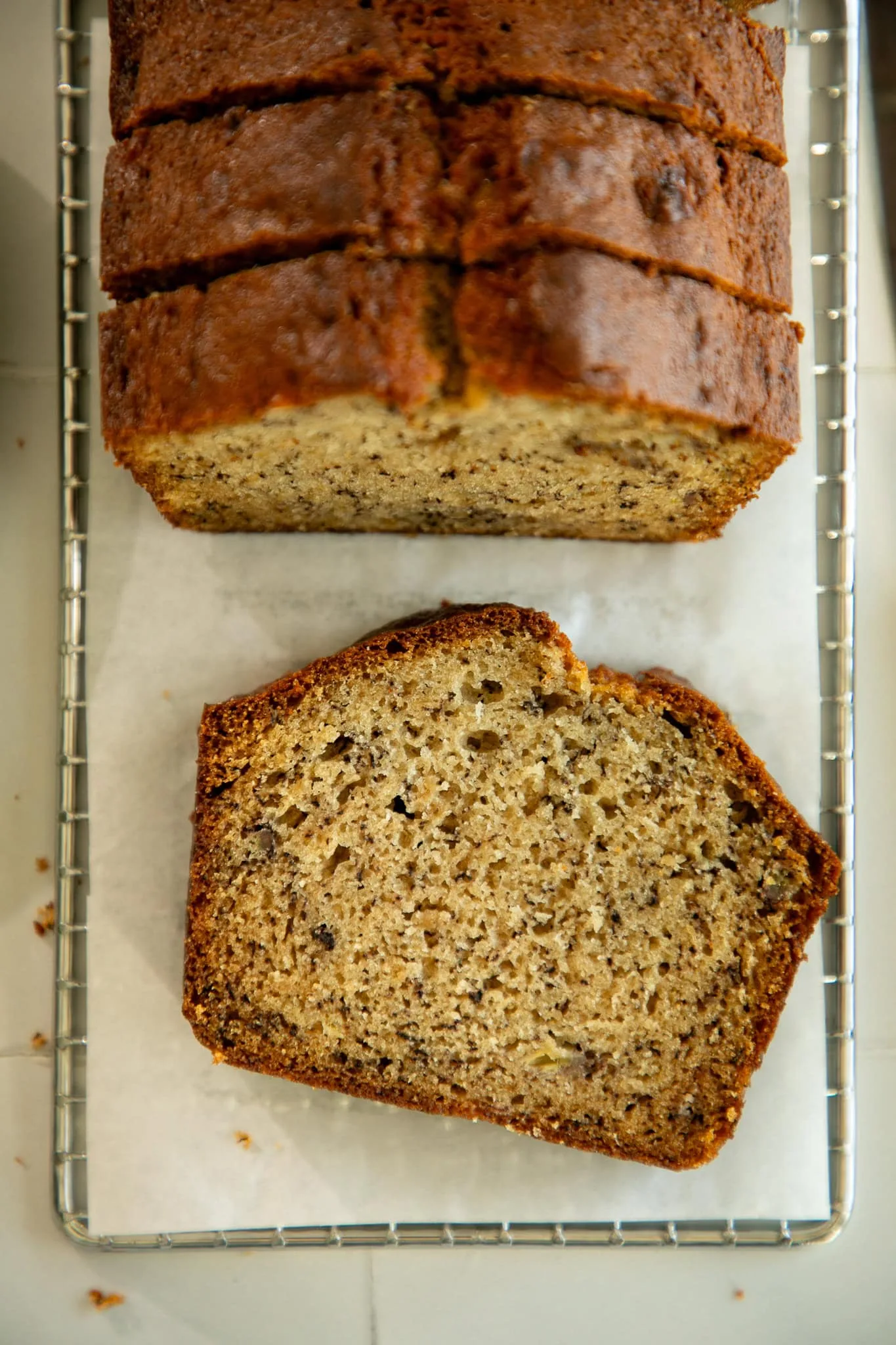 One-Bowl Easy 8 Ingredient Banana Bread