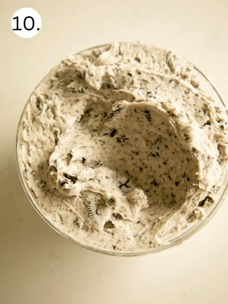 bowl of Oreo buttercream